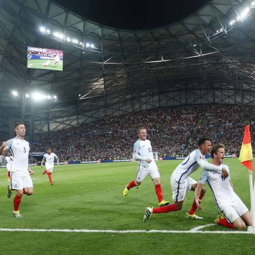 England to provide live updates via direct messages during the EUROs