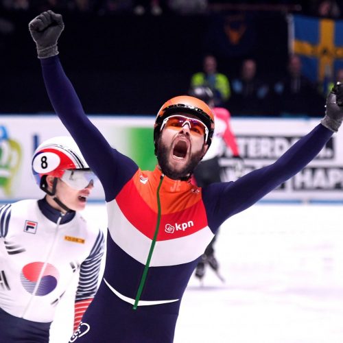 Samsung give two Dutch speed skaters access to SmartSuit in bid to win gold